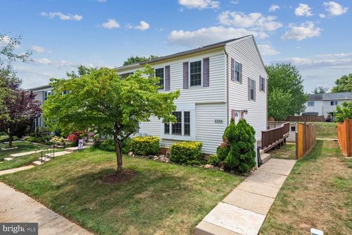 8266 Amity Cir, GAITHERSBURG, MD, 20877-1165 | Card Image