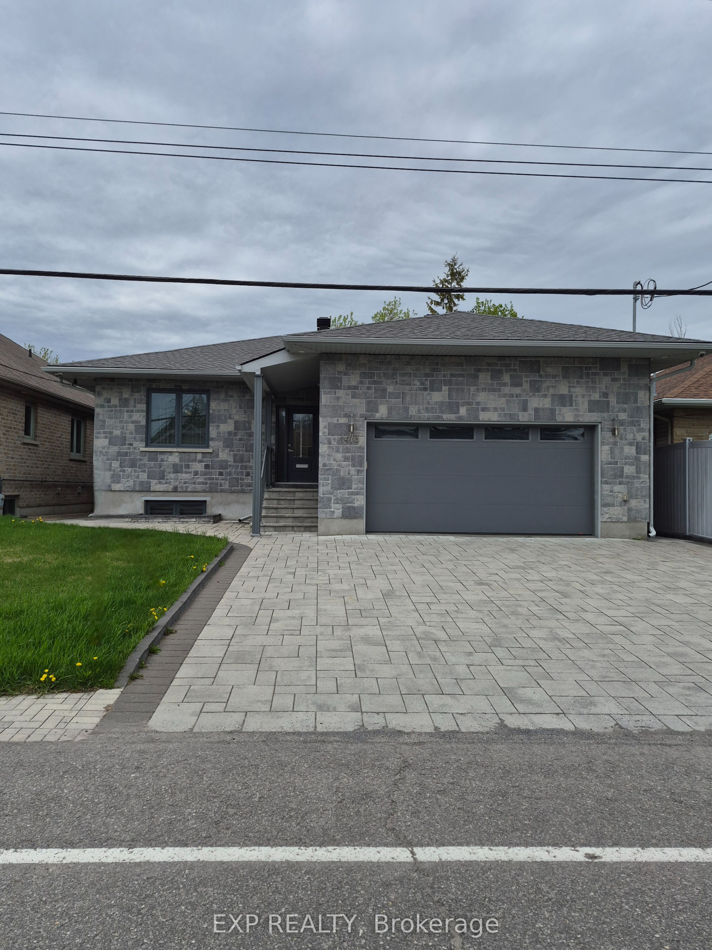 Residential in Blossom Park - Airport and Area