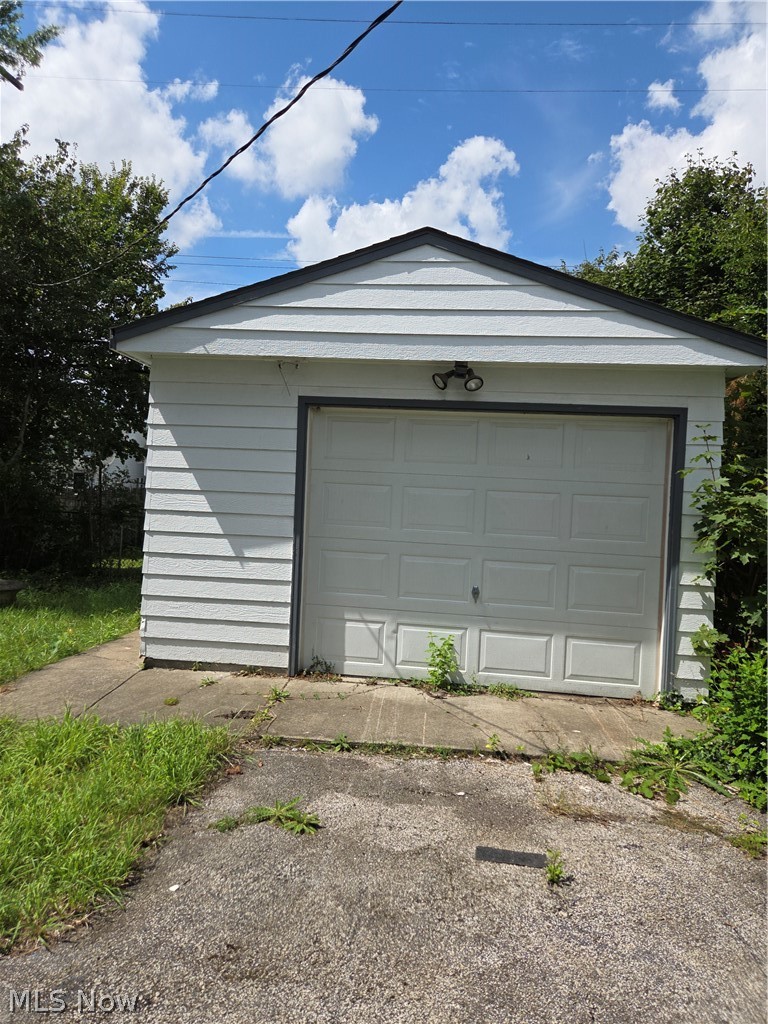 Residential Lease in Cleveland 3