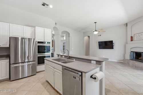 5677 W Monona Dr, Glendale, AZ, 85308-9168 | Card Image