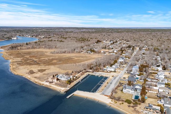 End of Landing Lane with private beach and marina for residents | Image 27