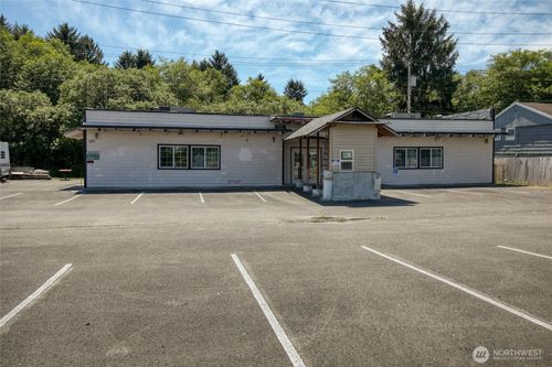 621 S West Blvd, Aberdeen, WA, 98520-5411 | Card Image