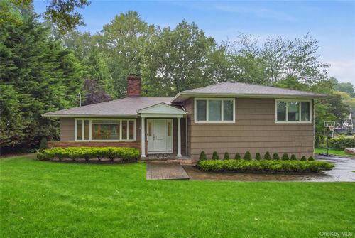 29 Sycamore Dr, Roslyn, NY, 11576-1417 | Card Image