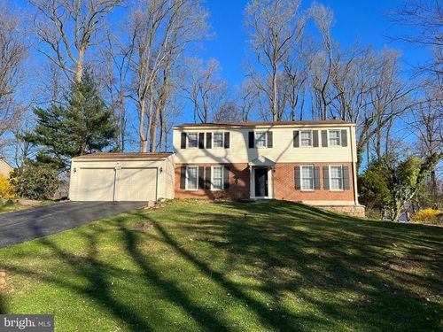 1233 Spring Valley Ln, WEST CHESTER, PA, 19380-5111 | Card Image