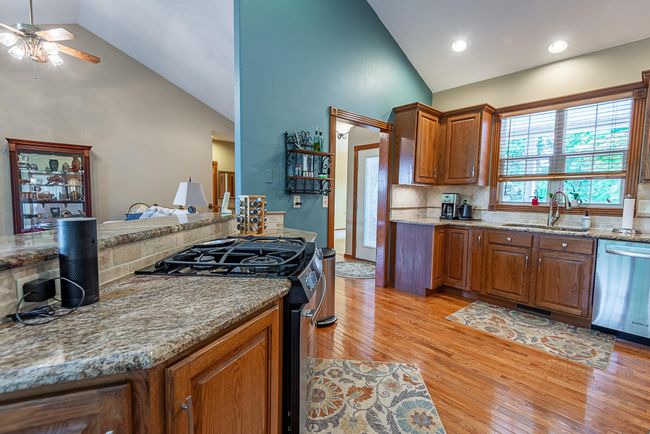 Kitchen | Image 15