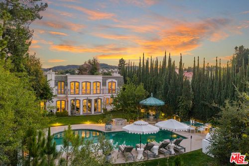 18875 Pasadero Dr, Tarzana, CA, 91356 | Card Image