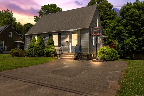 46 Rockledge Dr, Waterbury, CT, 06706-2345 | Card Image