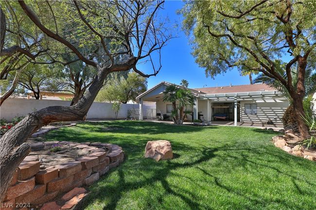 1061 Flatfoot Avenue, House other with 4 bedrooms, 3 bathrooms and null parking in Henderson NV | Image 3