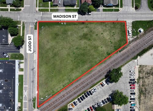 200 Judd St, Woodstock, IL, 60098-3416 | Card Image