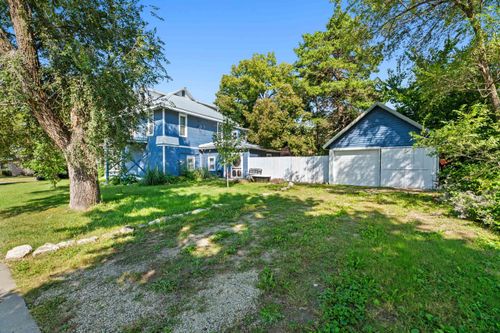 1004 E Lawrence St, Marion, KS, 66861-1223 | Card Image