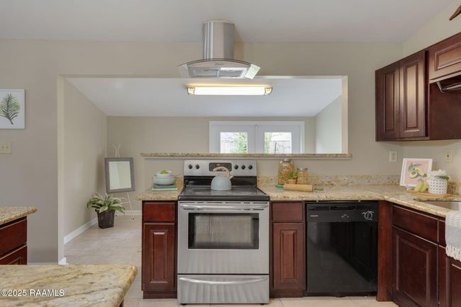kitchen | Image 11