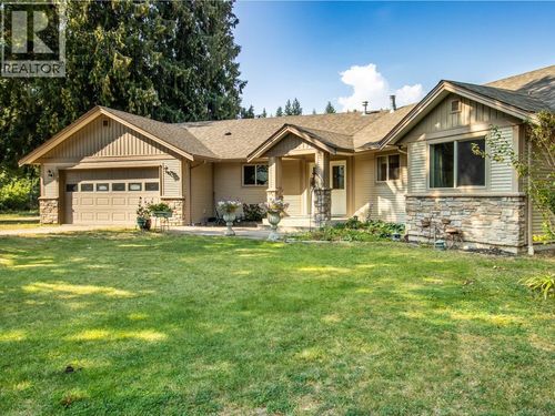 4571 50 St Ne, Salmon Arm, BC, V1E1Y6 | Card Image