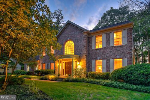 18 Newport Dr, Princeton Junction, NJ, 08550-2224 | Card Image