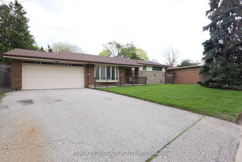 83 Pegasus Trail, Scarborough, ON, M1G3N8 | Card Image