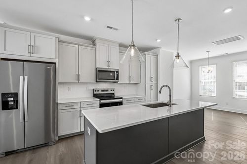 1131 Kokomo Lane, Charlotte, NC, 28206 | Card Image