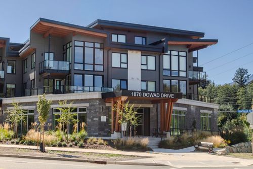 220-1870 Dowad Dr, Squamish, BC, V8B1C4 | Card Image