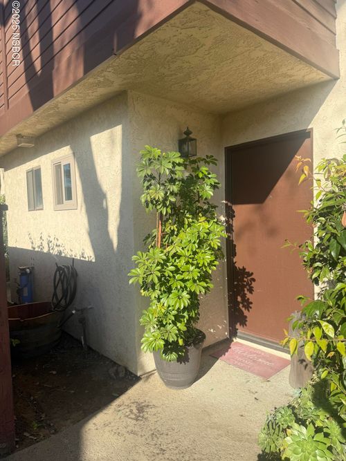 unit-d-1210 E Walnut Ave, Lompoc, CA, 93436-7071 | Card Image