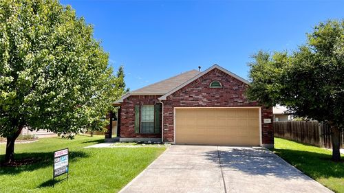 216 Wells Bnd, Hutto, TX, 78634-5581 | Card Image