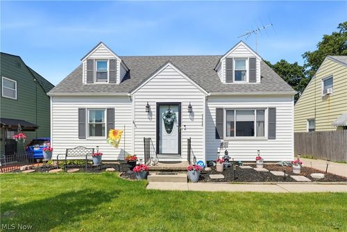 2005 Lindbergh Ave, Cuyahoga Falls, OH, 44223-1712 | Card Image