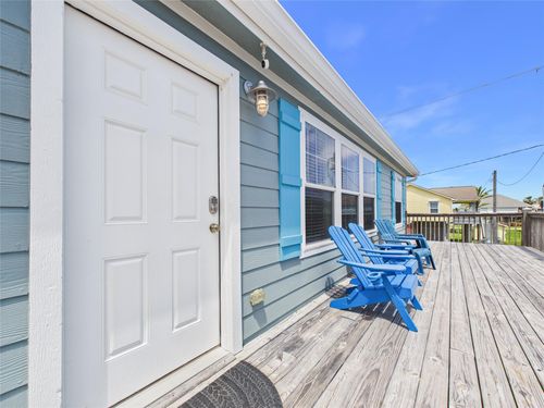 905 Meynig, Crystal Beach, TX, 77650-3408 | Card Image