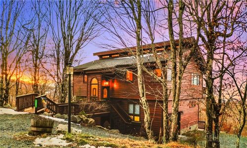 106 Spruce Hollow Rd, Beech Mountain, NC, 28604-8210 | Card Image
