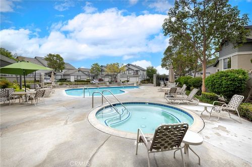 unit-d-3518 E Berkshire Ct, Orange, CA, 92869-7529 | Card Image