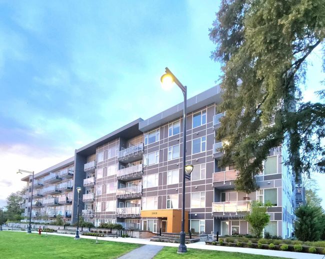 118 - 10838 Whalley Boulevard, Condo with 1 bedrooms, 1 bathrooms and 1 parking in Surrey BC | Image 3