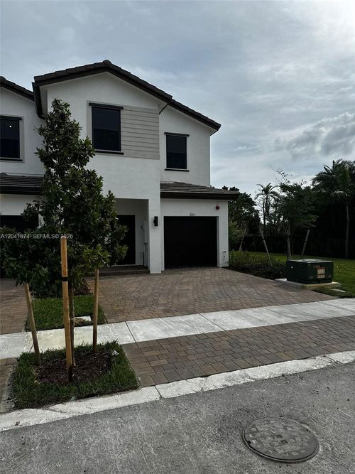 0-285 Sw 159th Ln, Pembroke Pines, FL, 33027-5063 | Card Image