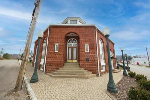 108 N Main St, Glenford, OH, 43739-1100 | Card Image