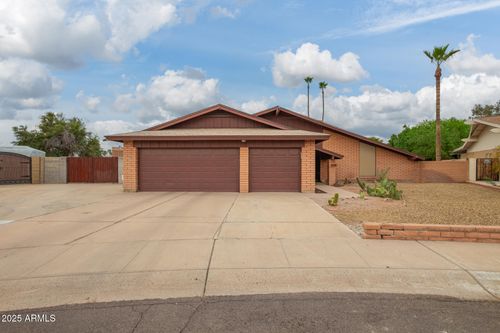 5016 W Ruth Ave, Glendale, AZ, 85302-5009 | Card Image