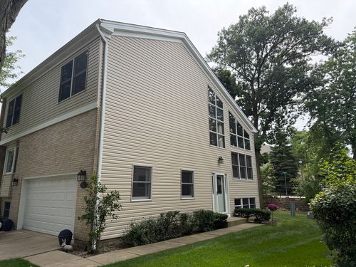 222 Thomas Dr, Wood Dale, IL, 60191-2065 | Card Image