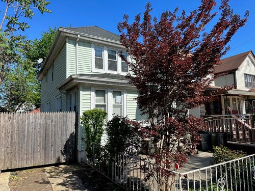 94 199th St, Hollis, NY, 11423-3042 | Card Image
