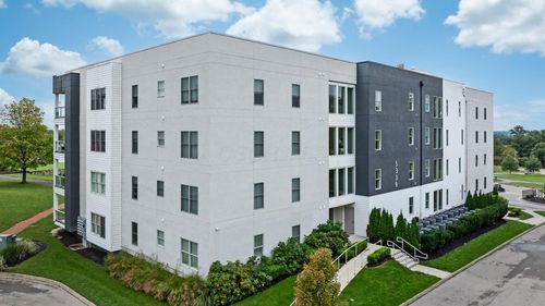 302-5339 Highpointe Lakes Dr, Westerville, OH, 43081-4818 | Card Image