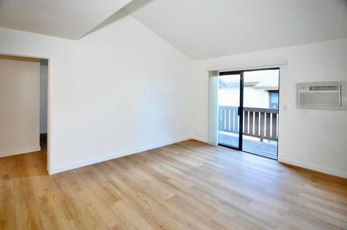 apt-78-10226 Black Mountain Rd, San Diego, CA, 92126-3876 | Card Image