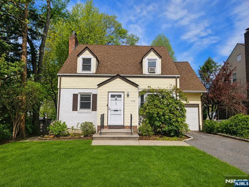 1106 Bromley Ave, Teaneck, NJ, 07666-1918 | Card Image