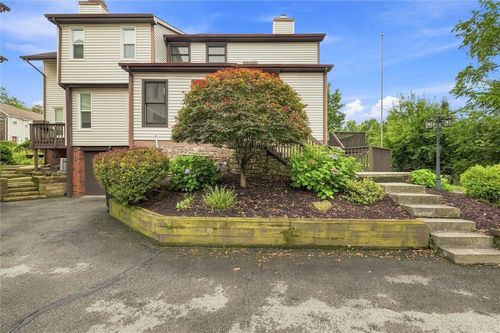 212-212 Spring Run Dr, Monroeville, PA, 15146 | Card Image