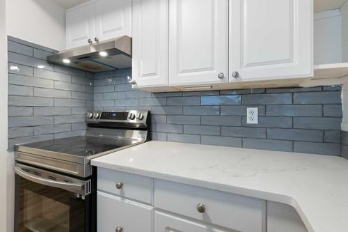1005-2520 Palliser Dr Sw, Calgary, AB, T2V4S9 | Card Image