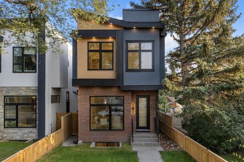 2911 4 Ave Nw, Calgary, AB, T2N0R4 | Card Image