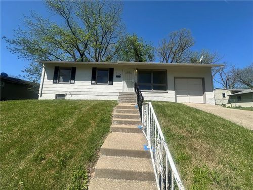 4714 Norton Ave, Kansas City, MO, 64130-2438 | Card Image