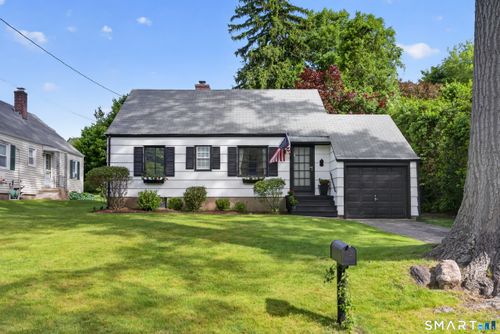 68 Old Elm Rd, Fairfield, CT, 06825-1132 | Card Image