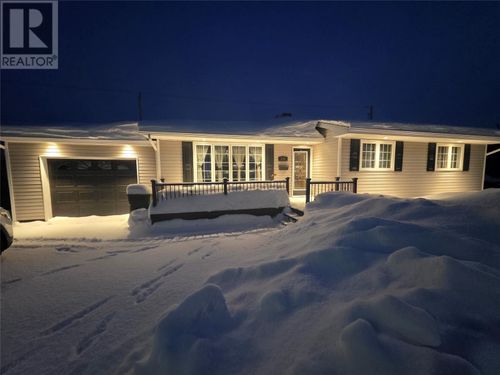 339 Beverly Cres, Labrador City, NL, A2V1N7 | Card Image