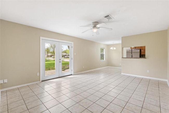 1101 E Rutgers Ln, House other with 3 bedrooms, 2 bathrooms and 2 parking in Deer Park TX | Image 10