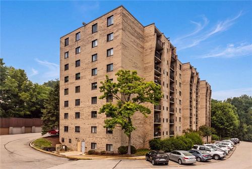 406-1400 Smokey Wood Dr, Swissvale, PA, 15218-2763 | Card Image