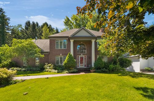 4500 Creek View Dr, Hudsonville, MI, 49426-1902 | Card Image