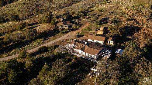 967 Bodfish Canyon Rd, Bodfish, CA, 93205-9570 | Card Image