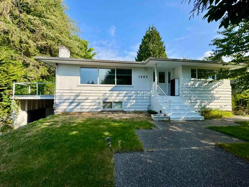 1395 Ottawa Ave, West Vancouver, BC, V7T2H6 | Card Image