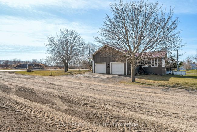 325 County Rd 30, House other with 2 bedrooms, 2 bathrooms and 25 parking in Bloomfield ON | Image 28