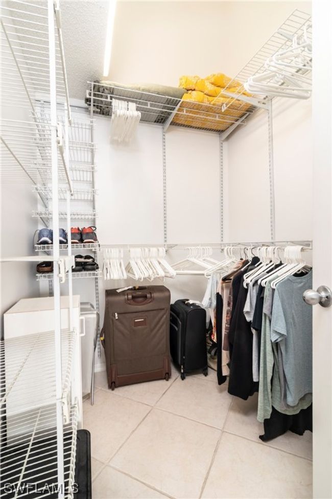 MASTER CLOSET | Image 14