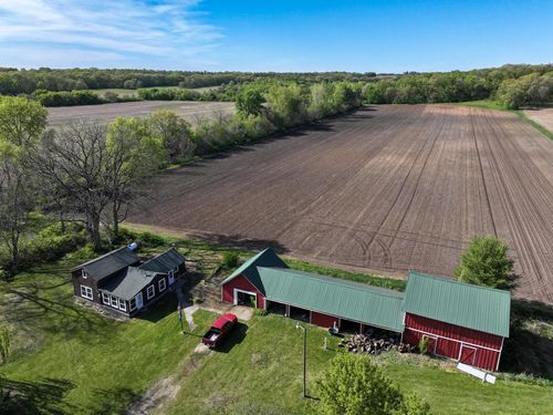 15936 W Beloit Newark Road, AVON, WI, 53520 | Card Image
