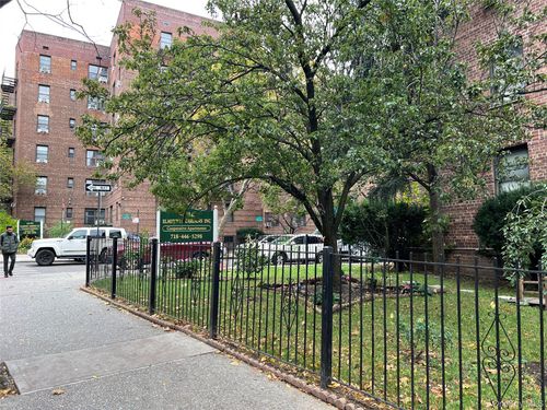 apt-2b-44-21 Macnish St, Elmhurst, NY, 11373-3694 | Card Image